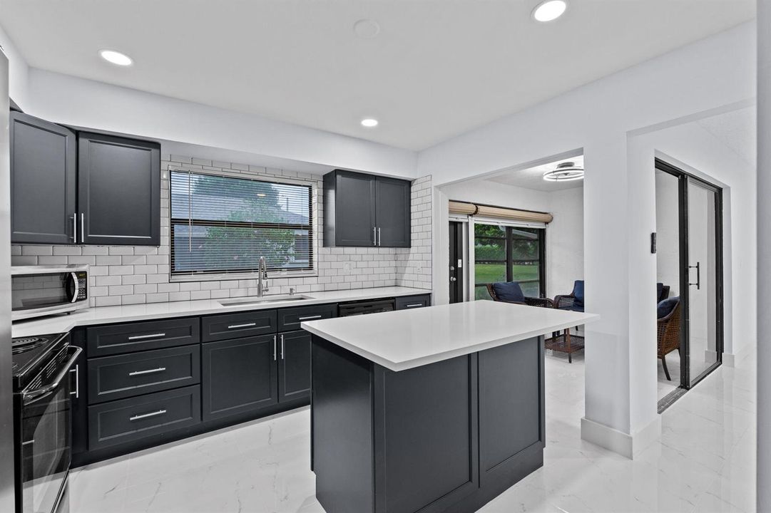18-web-or-mls-A7409379