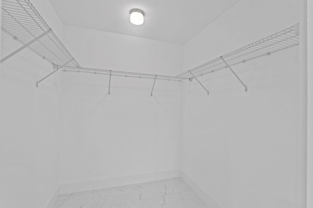 28-web-or-mls-A7409412