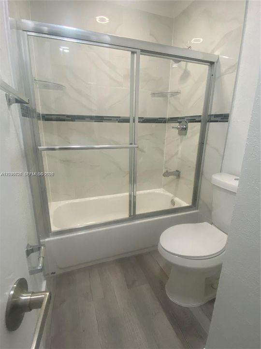 В аренду: $2,300 (2 спален, 2 ванн, 1000 Квадратных фут)