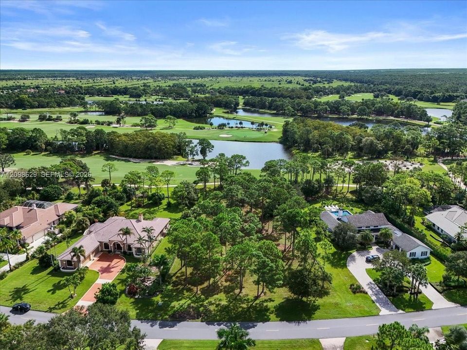 En Venta: $675,000 (0.82 acres)