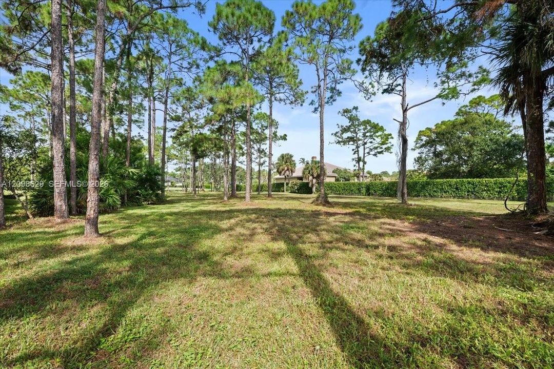 En Venta: $675,000 (0.82 acres)