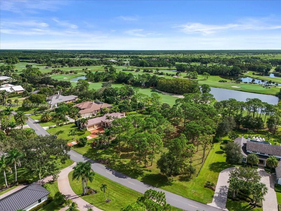En Venta: $675,000 (0.82 acres)