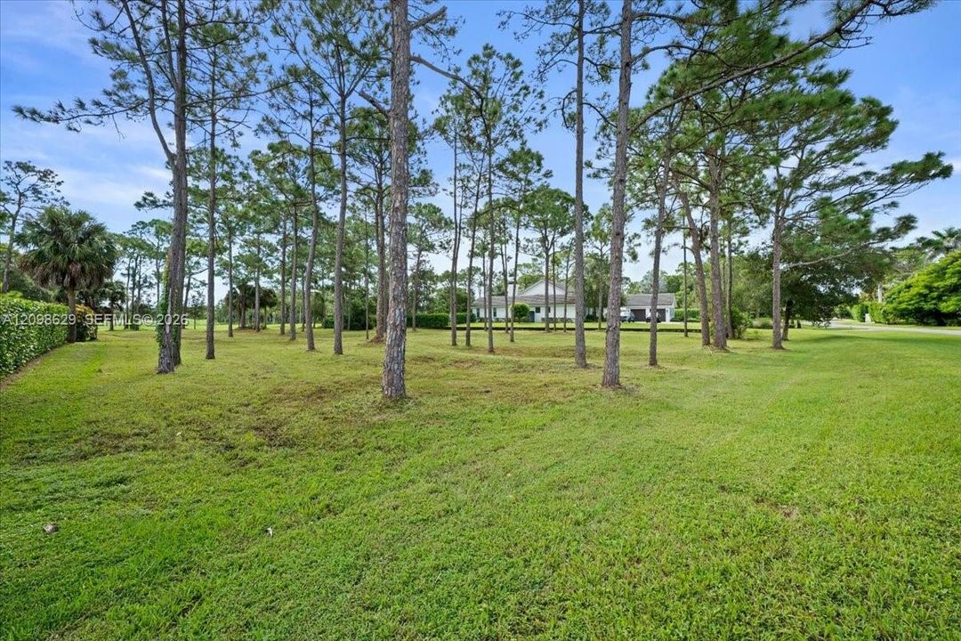 En Venta: $675,000 (0.82 acres)