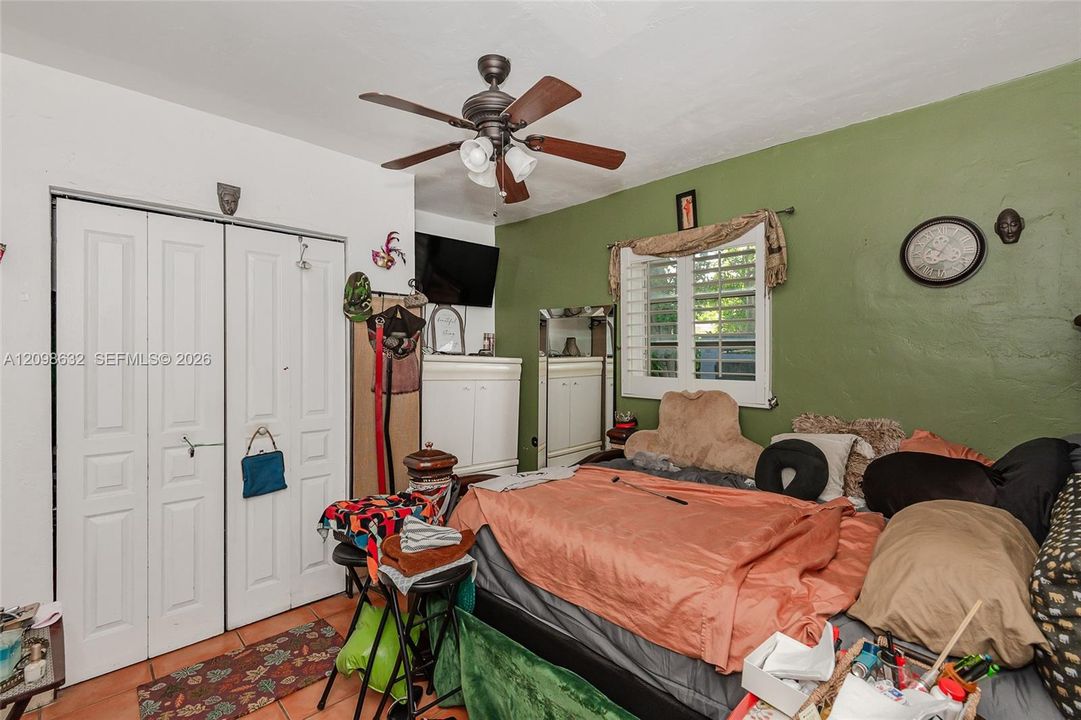 For Sale: $1,199,990 (3 beds, 2 baths, 1476 Square Feet)