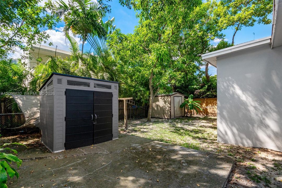 For Sale: $1,199,990 (3 beds, 2 baths, 1476 Square Feet)