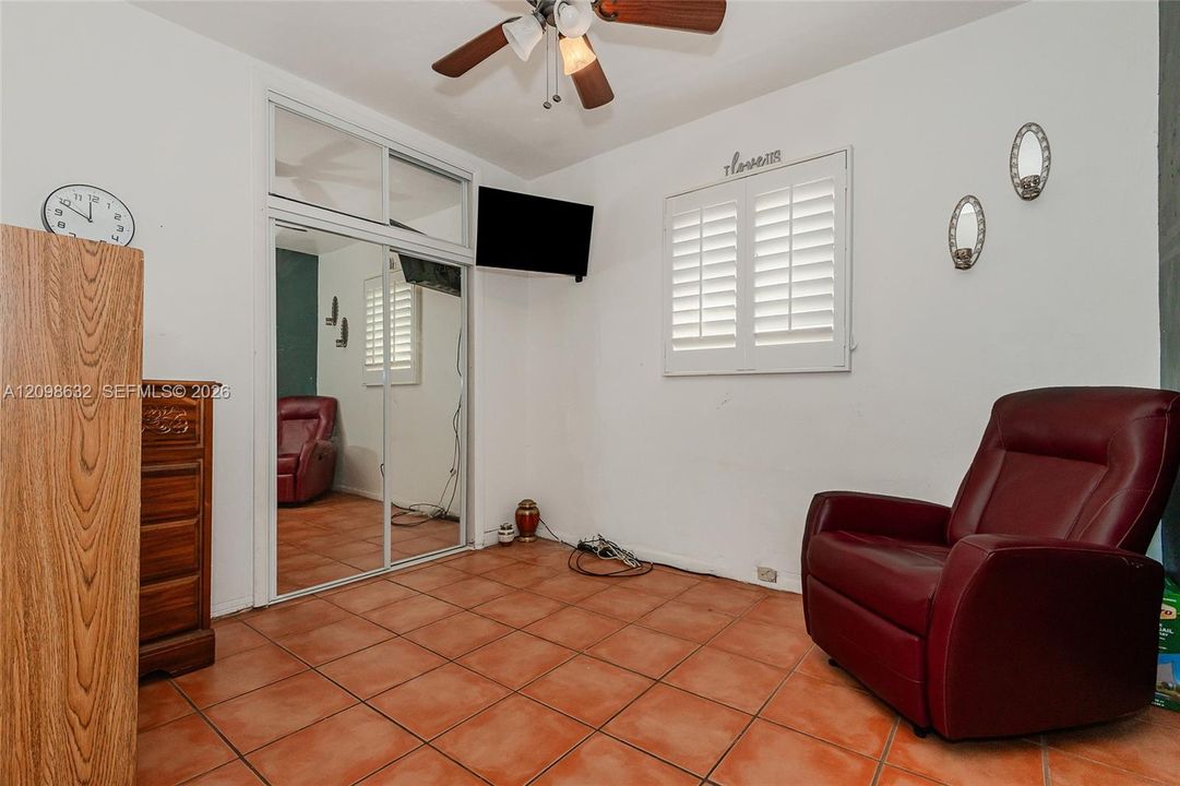 For Sale: $1,199,990 (3 beds, 2 baths, 1476 Square Feet)