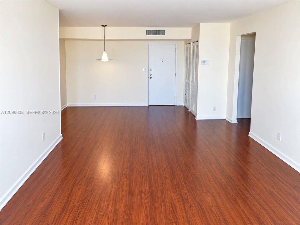 For Rent: $2,900 (2 beds, 2 baths, 1240 Square Feet)