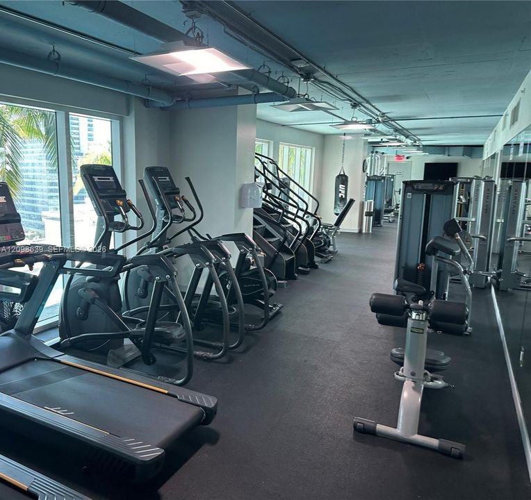For Rent: $4,700 (2 beds, 3 baths, 1472 Square Feet)