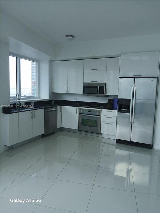 For Rent: $4,700 (2 beds, 3 baths, 1472 Square Feet)