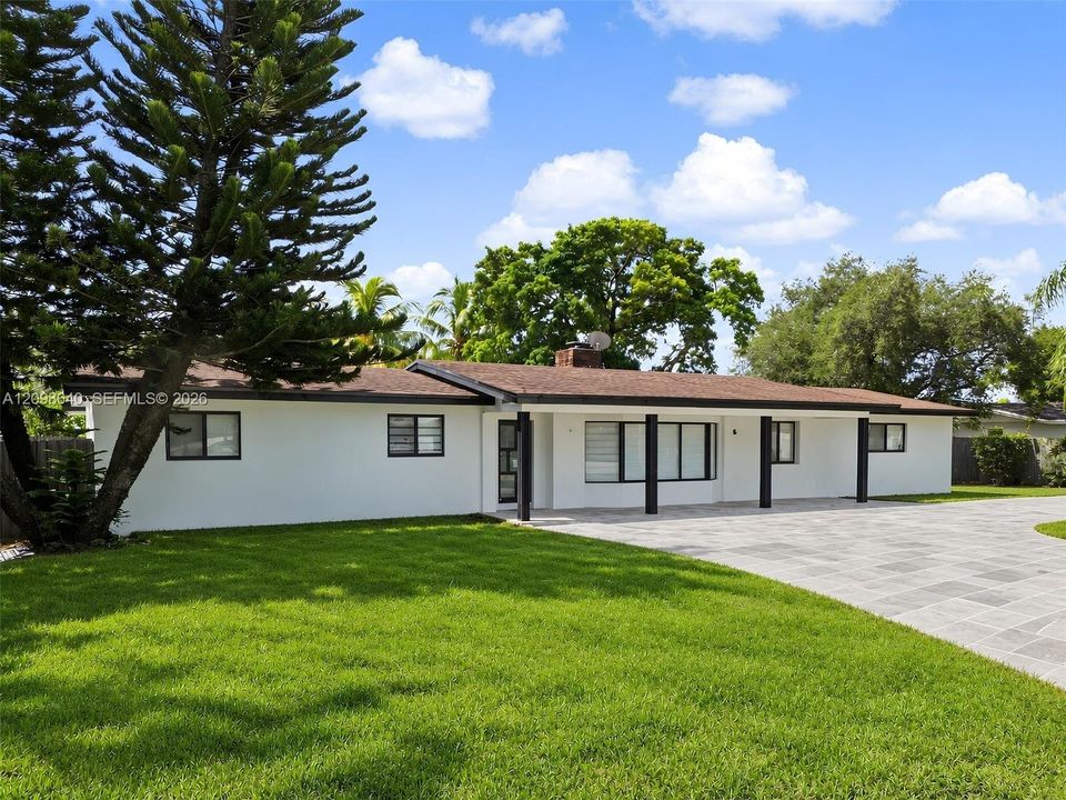 For Sale: $1,599,000 (3 beds, 2 baths, 1860 Square Feet)