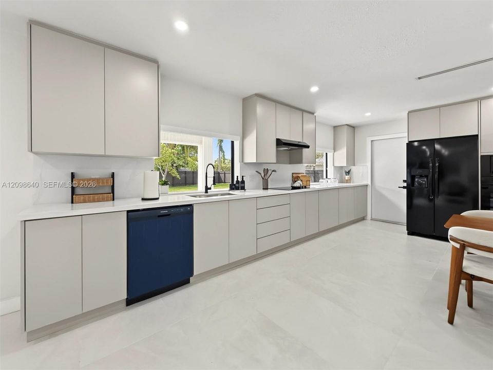 For Sale: $1,599,000 (3 beds, 2 baths, 1860 Square Feet)