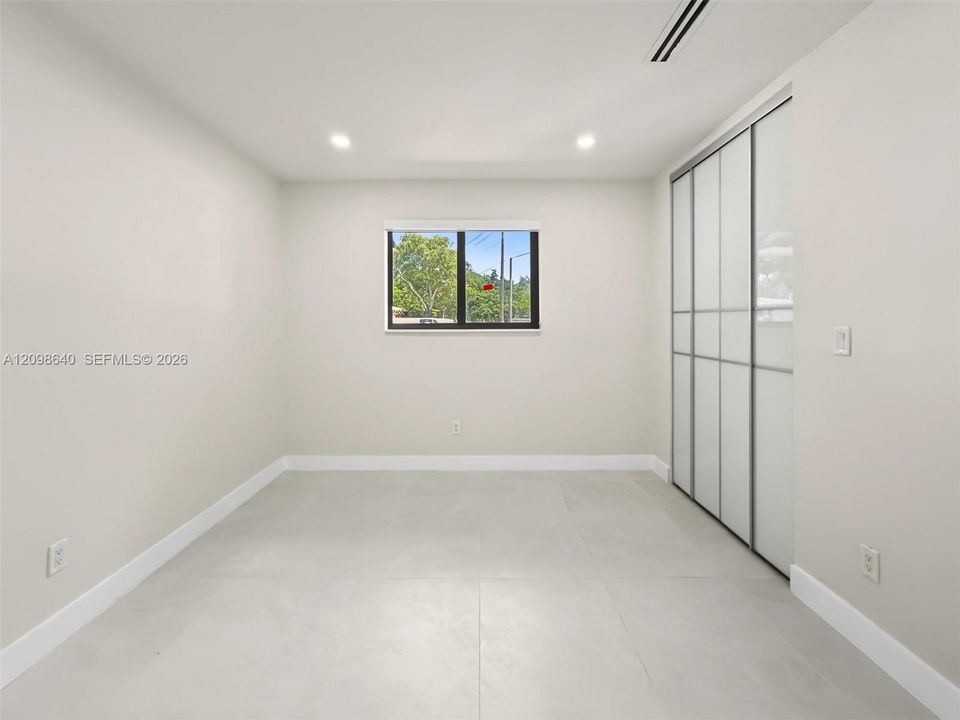 For Sale: $1,599,000 (3 beds, 2 baths, 1860 Square Feet)