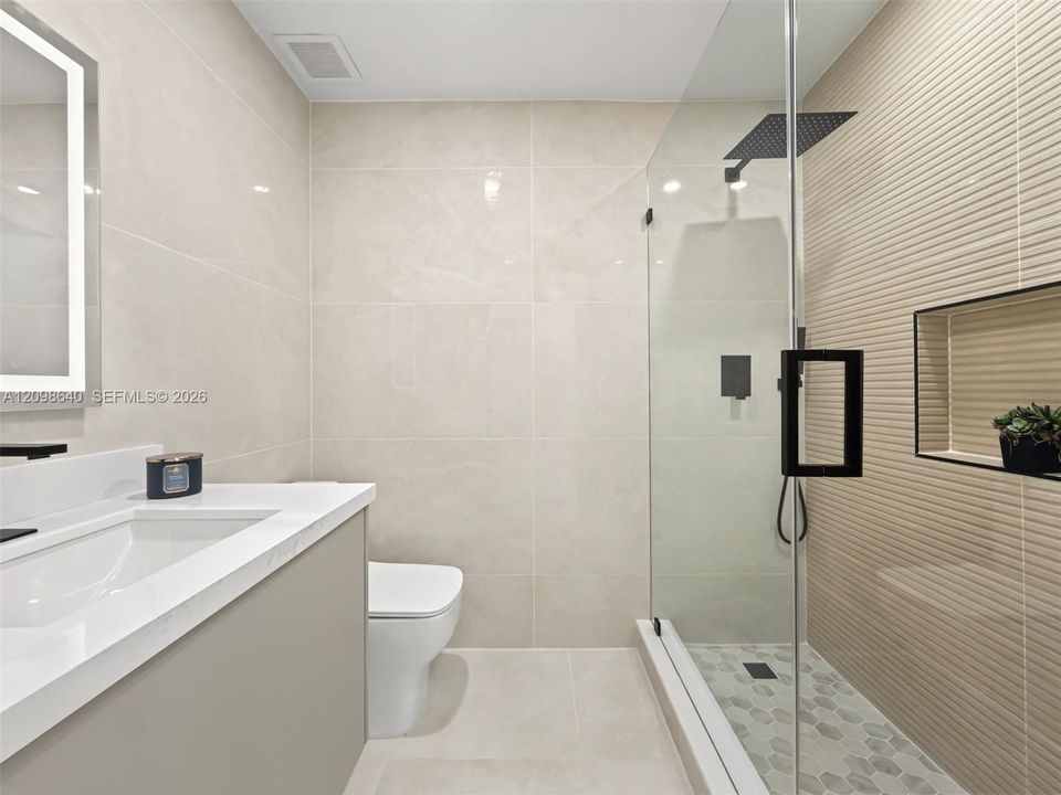 For Sale: $1,599,000 (3 beds, 2 baths, 1860 Square Feet)