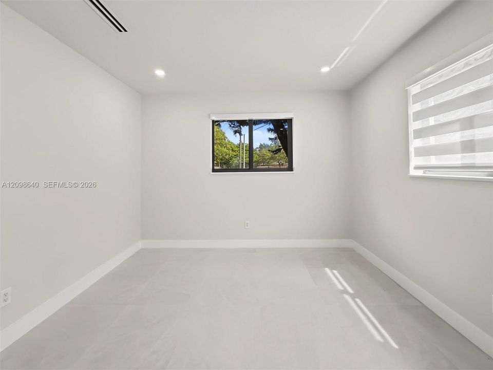 For Sale: $1,599,000 (3 beds, 2 baths, 1860 Square Feet)