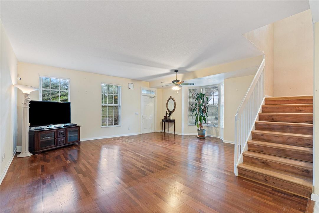 Spacious Living room