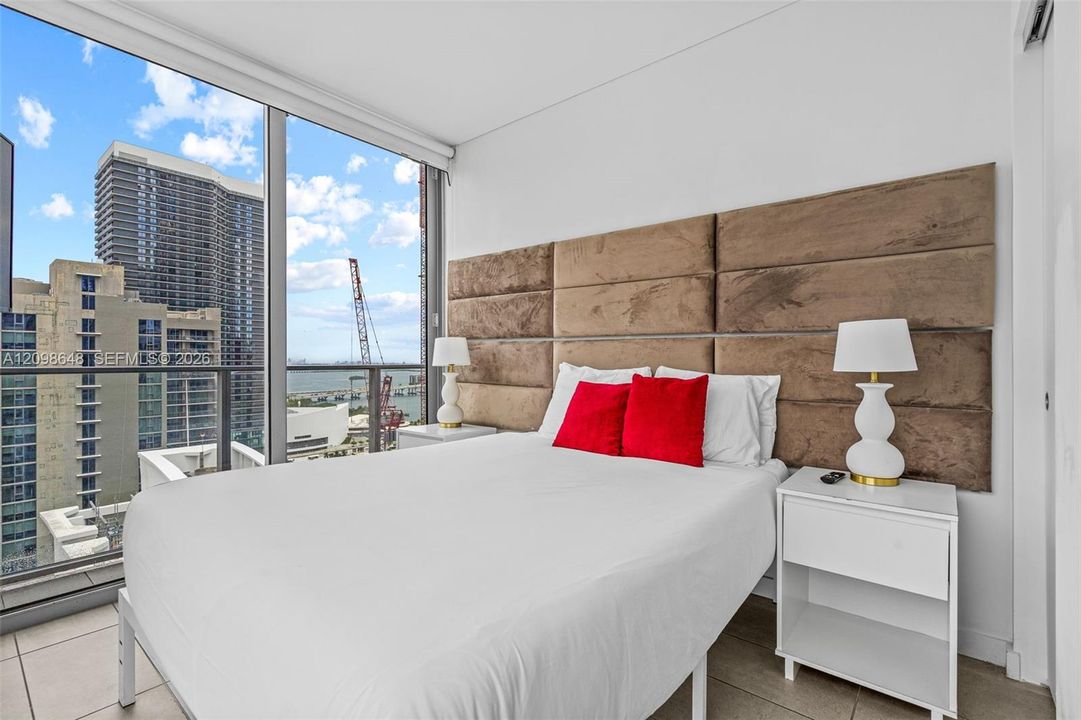For Sale: $549,900 (2 beds, 1 baths, 647 Square Feet)