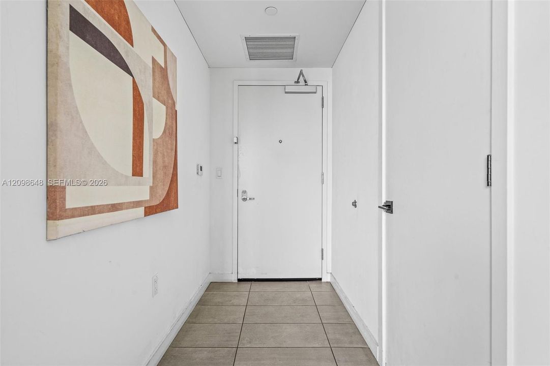 For Sale: $549,900 (2 beds, 1 baths, 647 Square Feet)