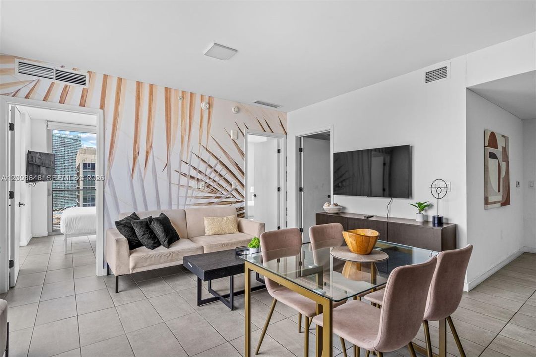 For Sale: $549,900 (2 beds, 1 baths, 647 Square Feet)