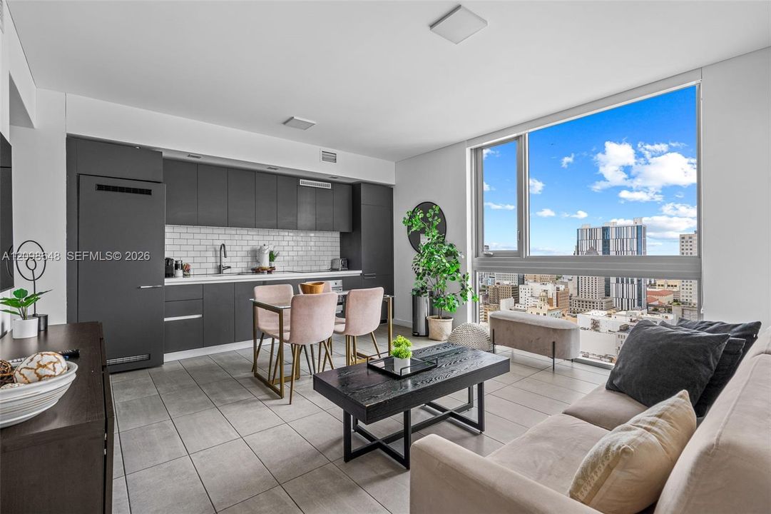 For Sale: $549,900 (2 beds, 1 baths, 647 Square Feet)