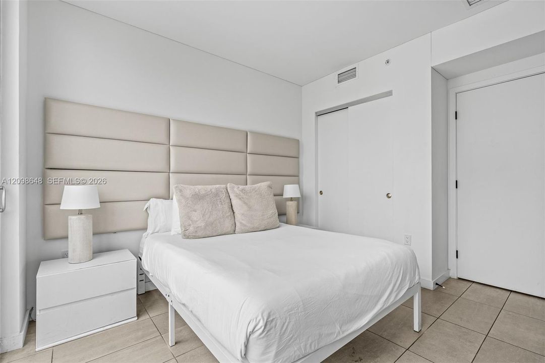 For Sale: $549,900 (2 beds, 1 baths, 647 Square Feet)