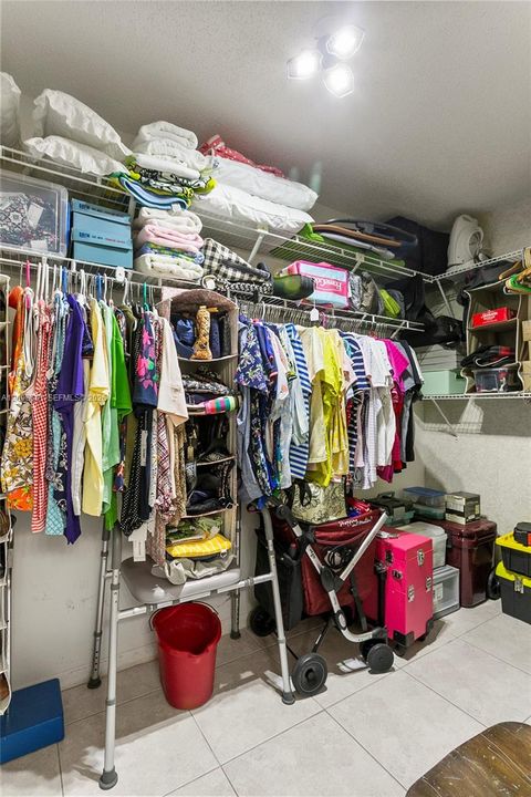 Walk in Master Closet 12'x6'