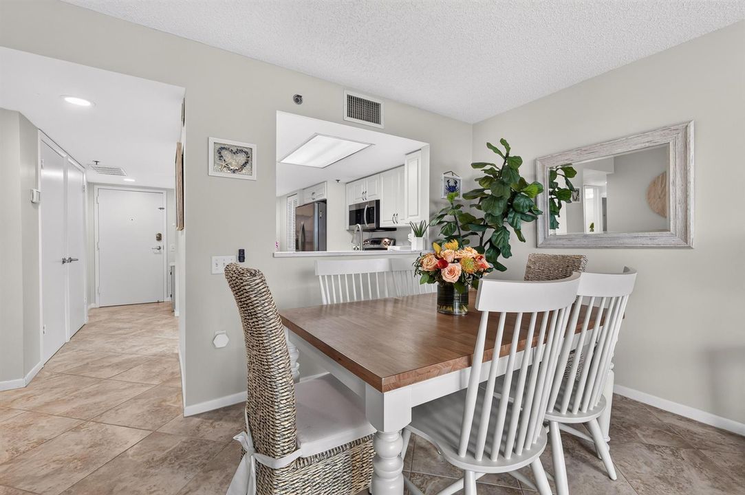 Dining rm