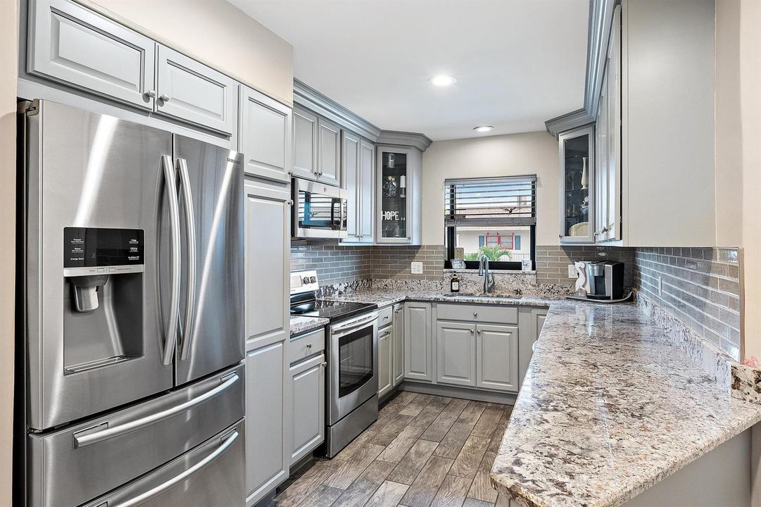 755 Saturn St e203-9