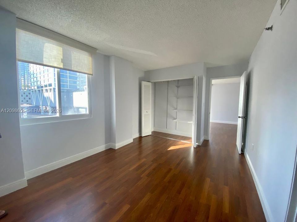 For Rent: $2,690 (2 beds, 2 baths, 914 Square Feet)