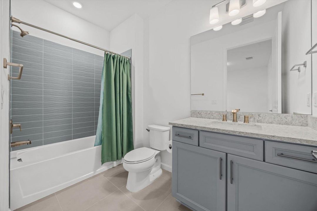 Private Guest bath