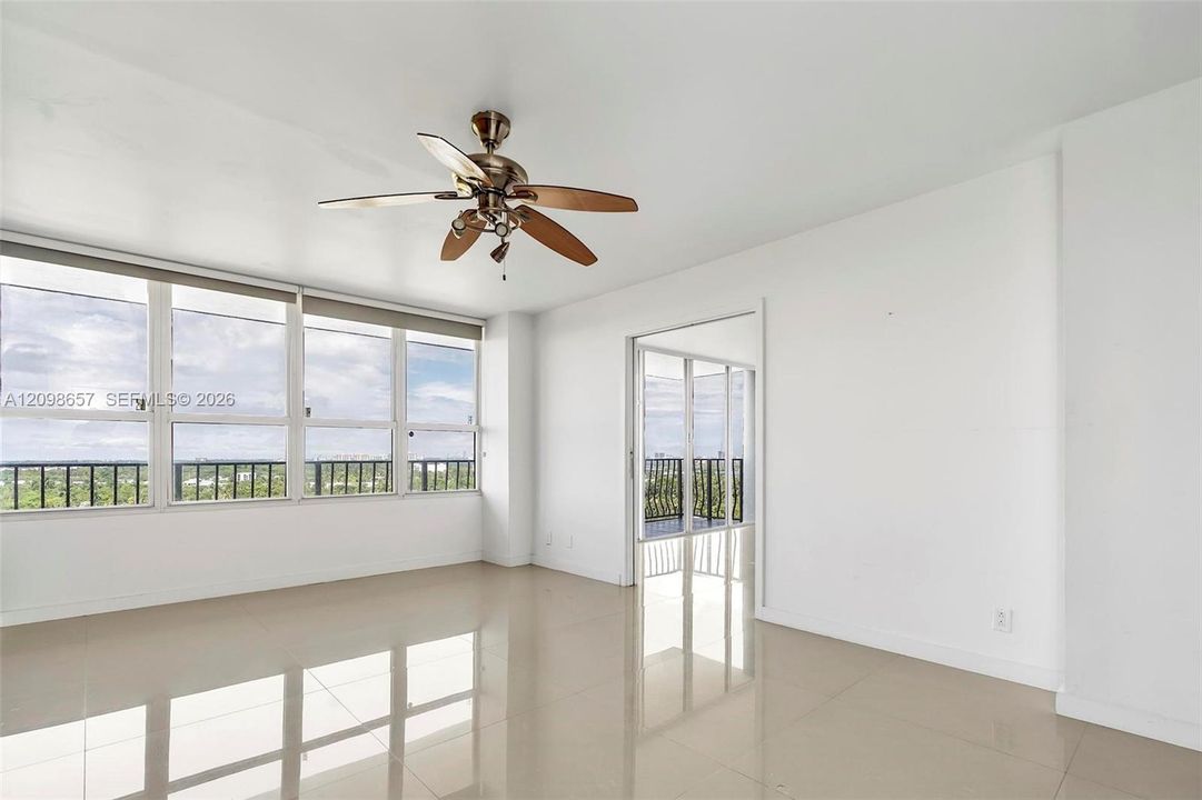For Rent: $2,600 (2 beds, 2 baths, 1219 Square Feet)