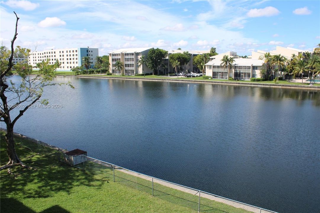 For Sale: $169,900 (1 beds, 1 baths, 600 Square Feet)
