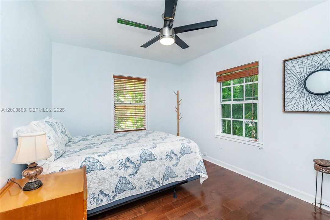 For Rent: $5,900 (3 beds, 2 baths, 1177 Square Feet)