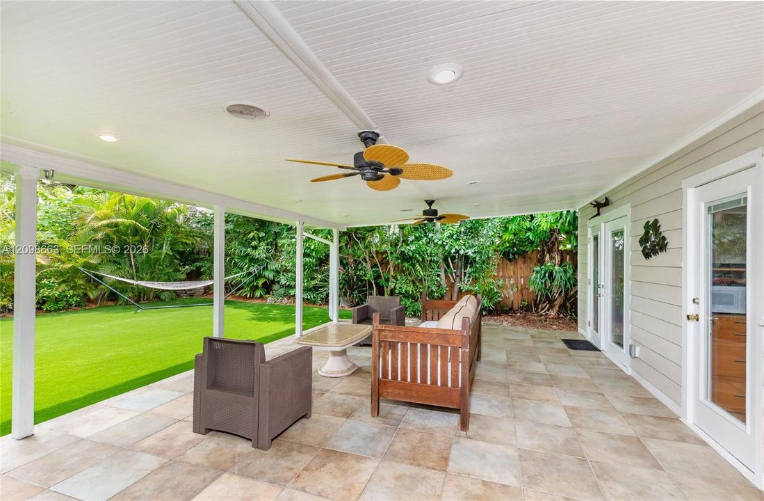 For Rent: $5,900 (3 beds, 2 baths, 1177 Square Feet)
