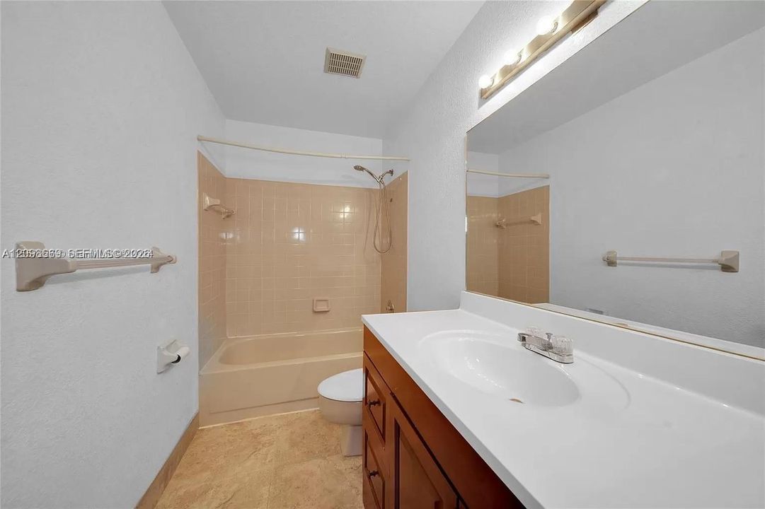 En Renta: $2,550 (2 camas, 2 baños, 1428 Pies cuadrados)