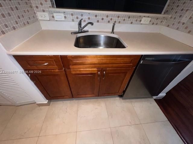 В аренду: $1,790 (1 спален, 1 ванн, 730 Квадратных фут)