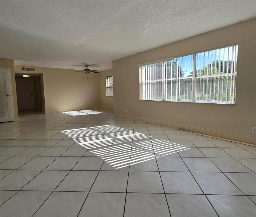 Living/Dining Area