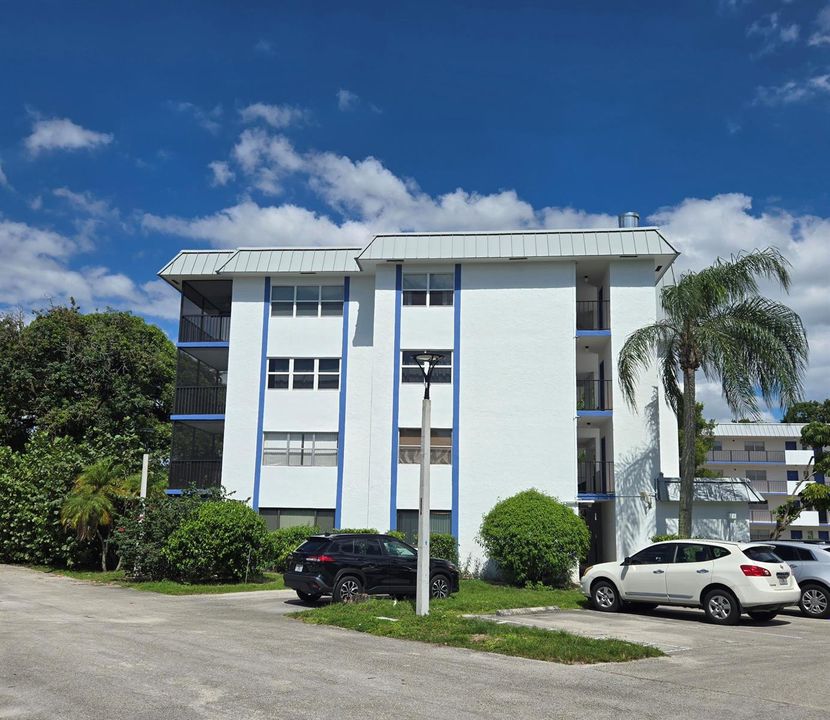 Building 10