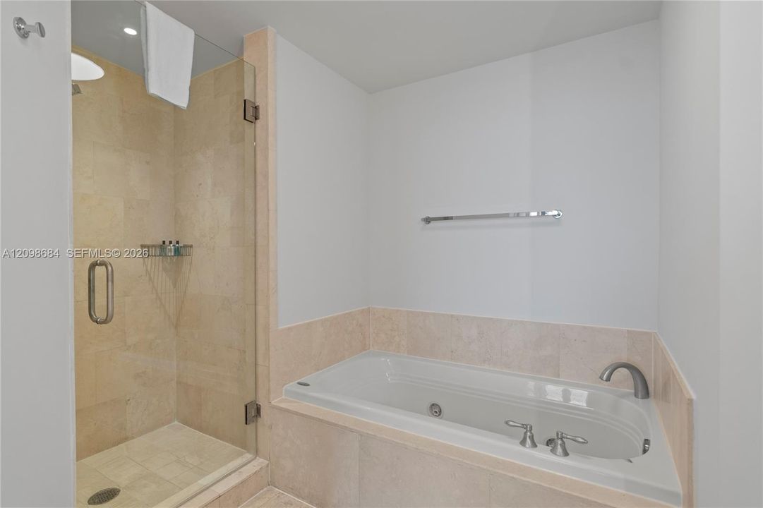 En Venta: $1,495,000 (1 camas, 2 baños, 1002 Pies cuadrados)