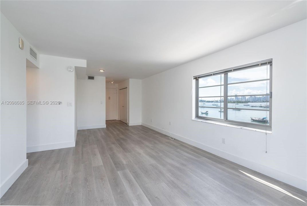 В аренду: $2,750 (1 спален, 1 ванн, 650 Квадратных фут)