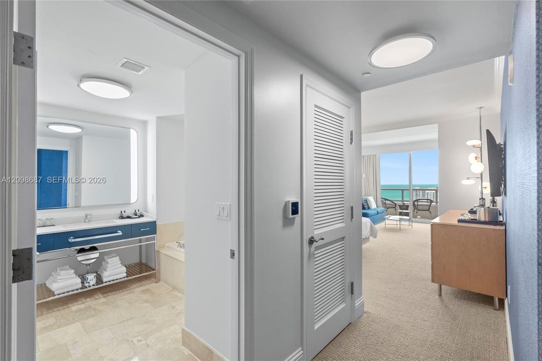 3rd bathroom - 2610