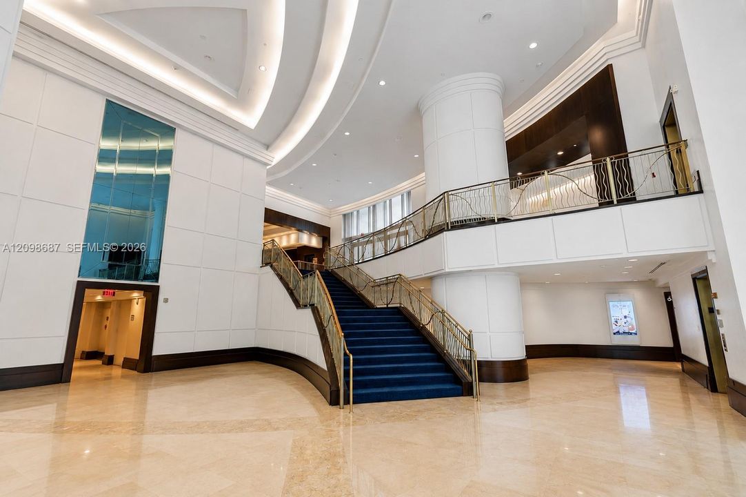 En Venta: $2,499,000 (2 camas, 3 baños, 1528 Pies cuadrados)
