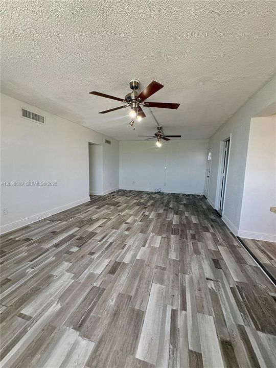 For Rent: $2,450 (2 beds, 2 baths, 1211 Square Feet)
