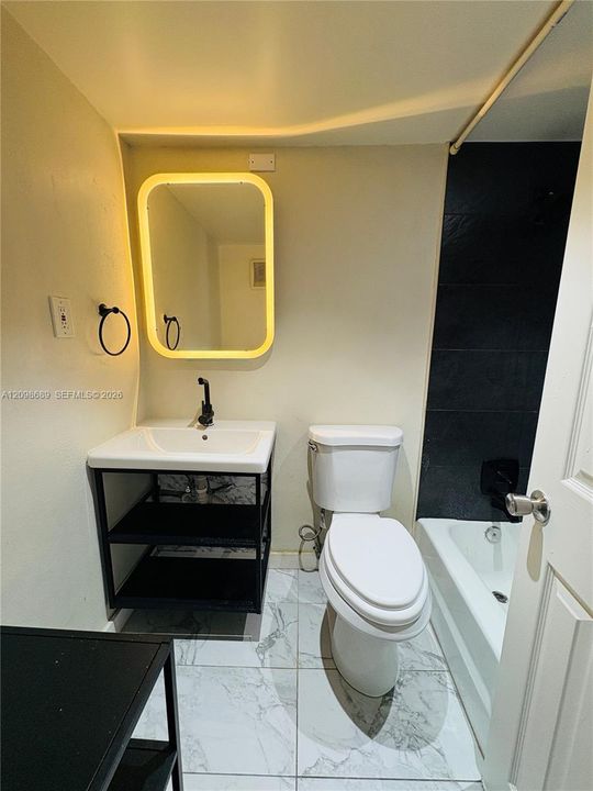 2nd Bathroom