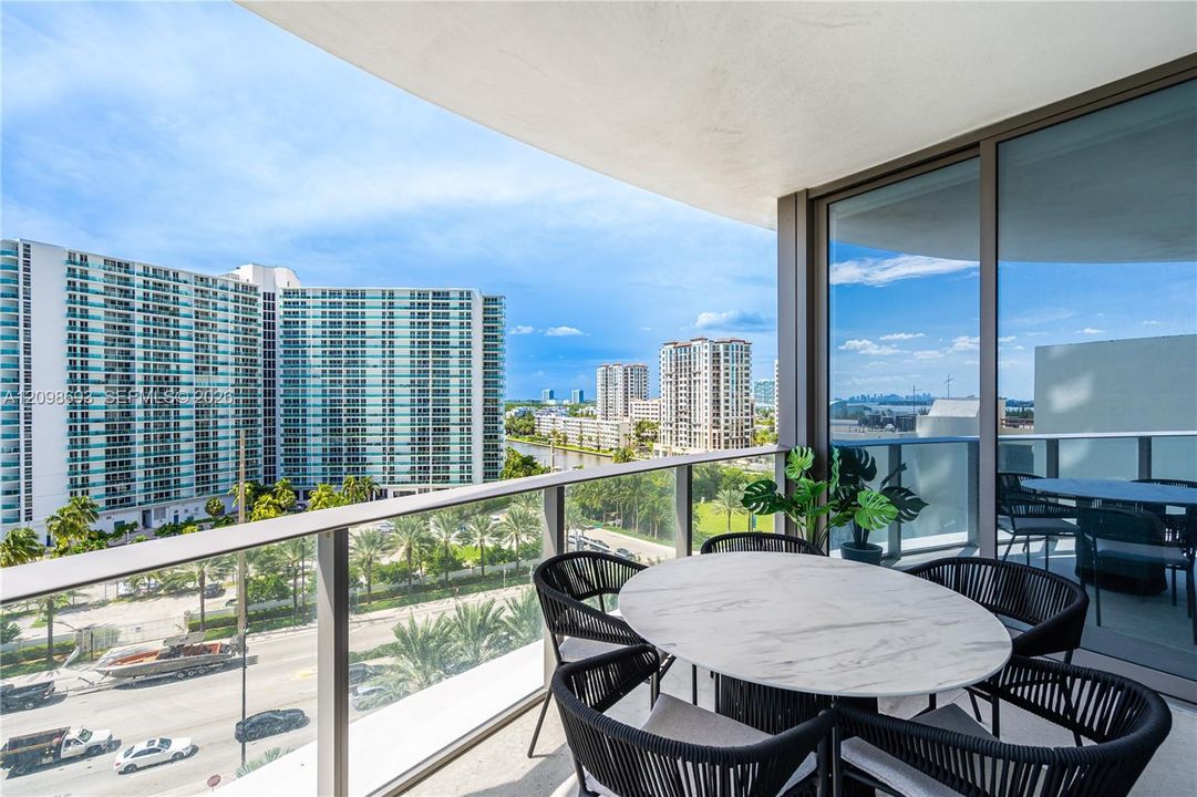 For Sale: $6,340,000 (4 beds, 5 baths, 3204 Square Feet)