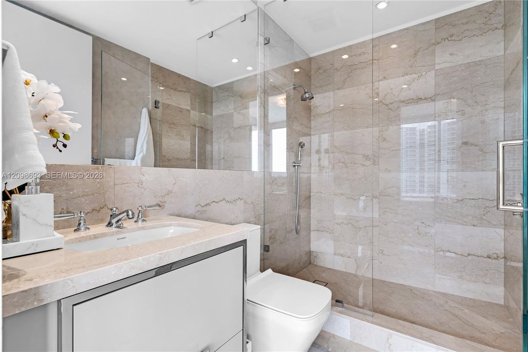 For Sale: $6,340,000 (4 beds, 5 baths, 3204 Square Feet)