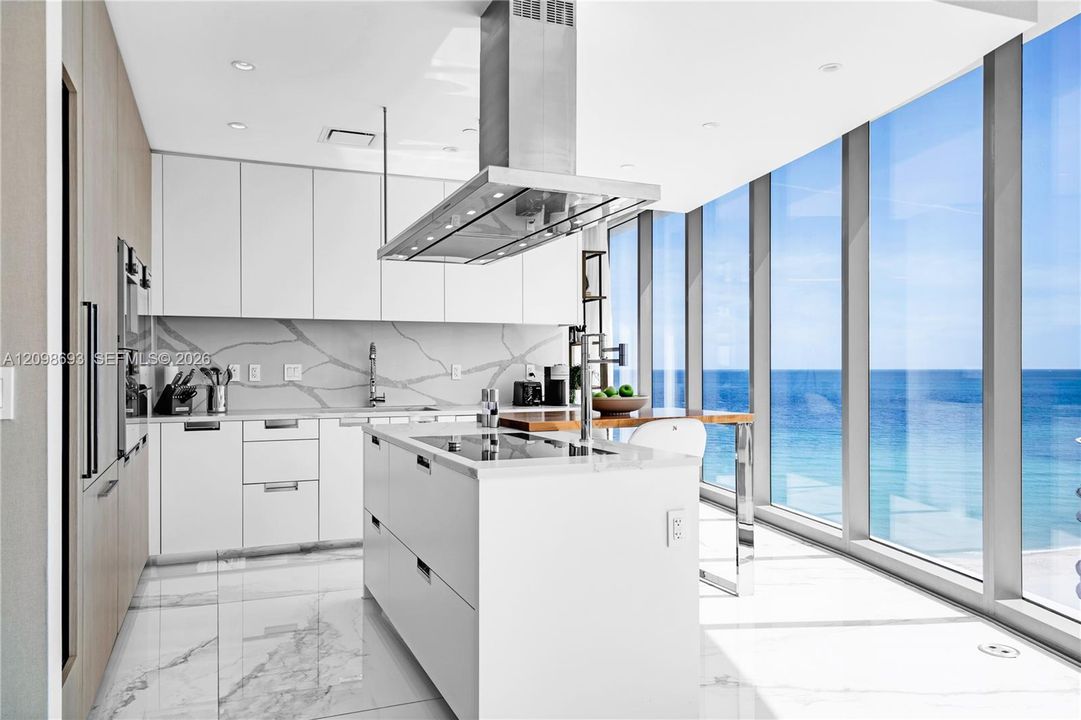 For Sale: $6,340,000 (4 beds, 5 baths, 3204 Square Feet)