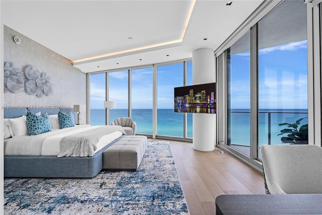 For Sale: $6,340,000 (4 beds, 5 baths, 3204 Square Feet)