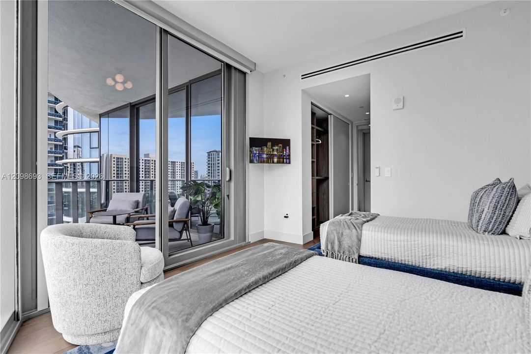 For Sale: $6,340,000 (4 beds, 5 baths, 3204 Square Feet)