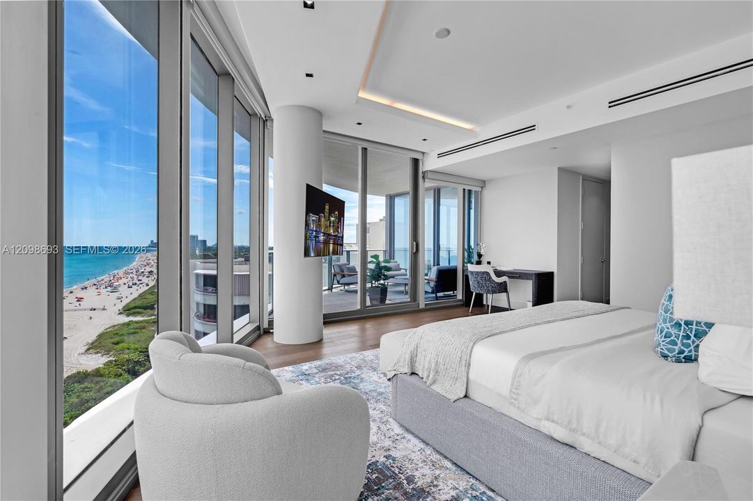For Sale: $6,340,000 (4 beds, 5 baths, 3204 Square Feet)