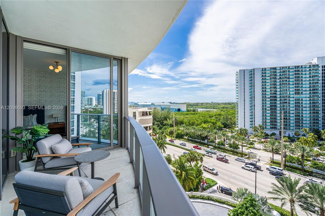 For Sale: $6,340,000 (4 beds, 5 baths, 3204 Square Feet)